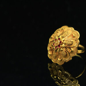 Gold Ladies Ring